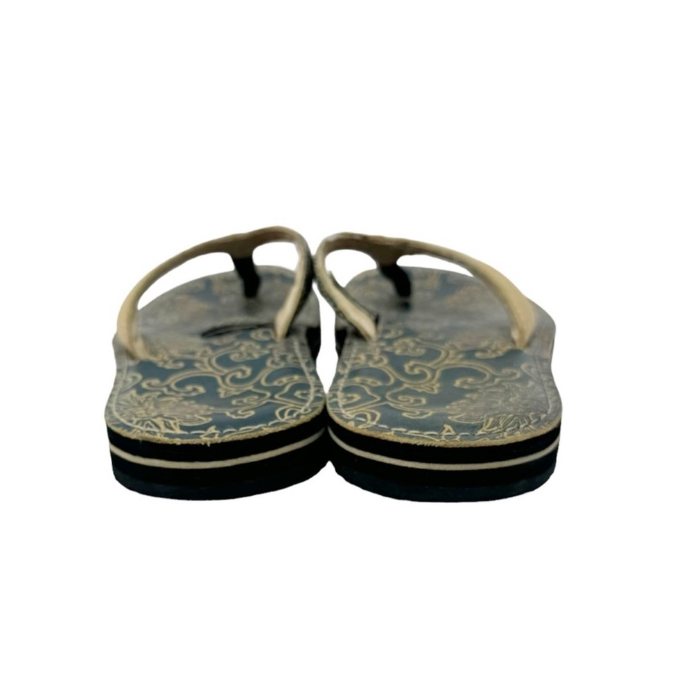 Teva Leather Habit River Floral Flip Flops
Sandals Blue Tan Size 11 - Picture 7 of 9